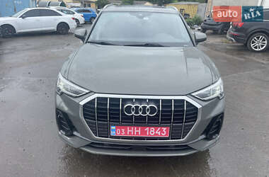 Внедорожник / Кроссовер Audi Q3 2019 в 
