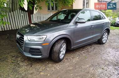 Позашляховик / Кросовер Audi Q3 2016 в 