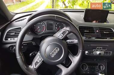 Позашляховик / Кросовер Audi Q3 2016 в 