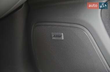 Внедорожник / Кроссовер Audi Q3 2016 в 