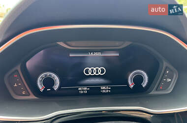 Внедорожник / Кроссовер Audi Q3 2020 в 
