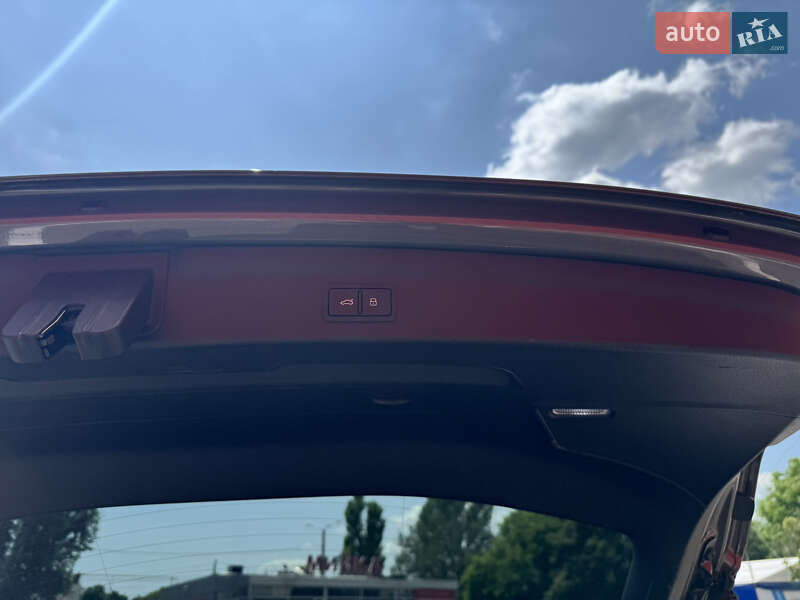 Внедорожник / Кроссовер Audi Q3 2020 в Одессе