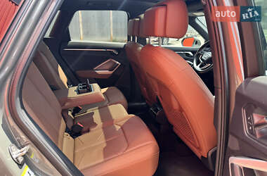 Внедорожник / Кроссовер Audi Q3 2020 в 