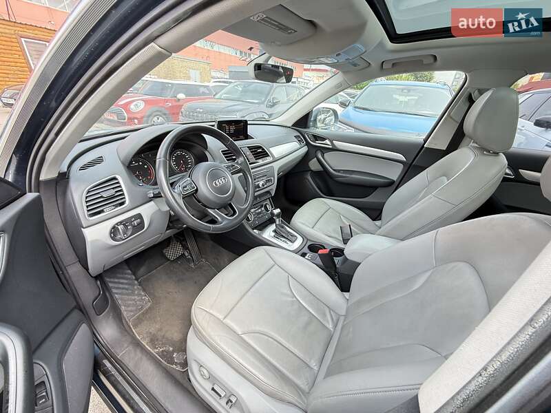 Внедорожник / Кроссовер Audi Q3 2016 в Киеве