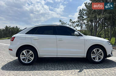 Внедорожник / Кроссовер Audi Q3 2017 в 