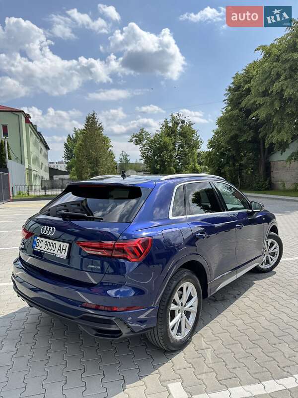 Внедорожник / Кроссовер Audi Q3 2021 в Львове
