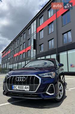 Внедорожник / Кроссовер Audi Q3 2021 в 