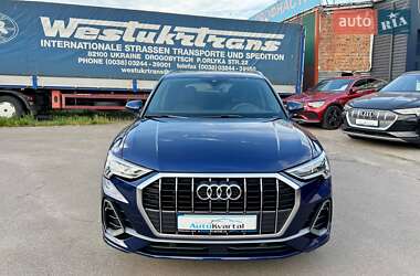 Внедорожник / Кроссовер Audi Q3 2021 в 