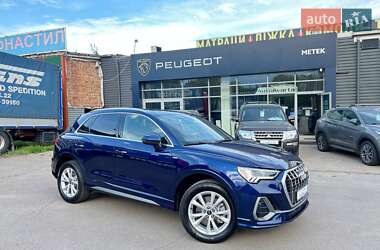 Внедорожник / Кроссовер Audi Q3 2021 в 