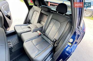 Внедорожник / Кроссовер Audi Q3 2021 в 