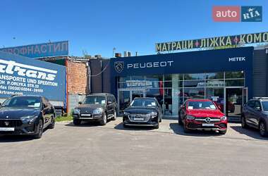Внедорожник / Кроссовер Audi Q3 2021 в 