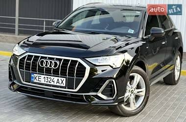 Внедорожник / Кроссовер Audi Q3 2023 в 