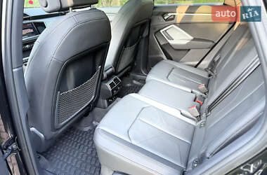 Внедорожник / Кроссовер Audi Q3 2023 в 