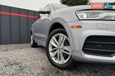 Внедорожник / Кроссовер Audi Q3 2015 в 