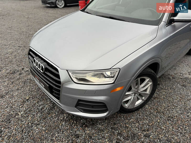 Позашляховик / Кросовер Audi Q3 2015 в Луцьку
