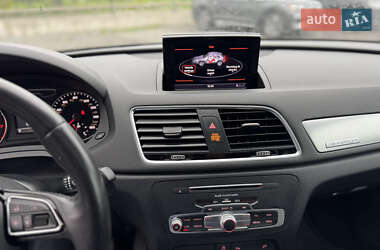 Внедорожник / Кроссовер Audi Q3 2015 в 