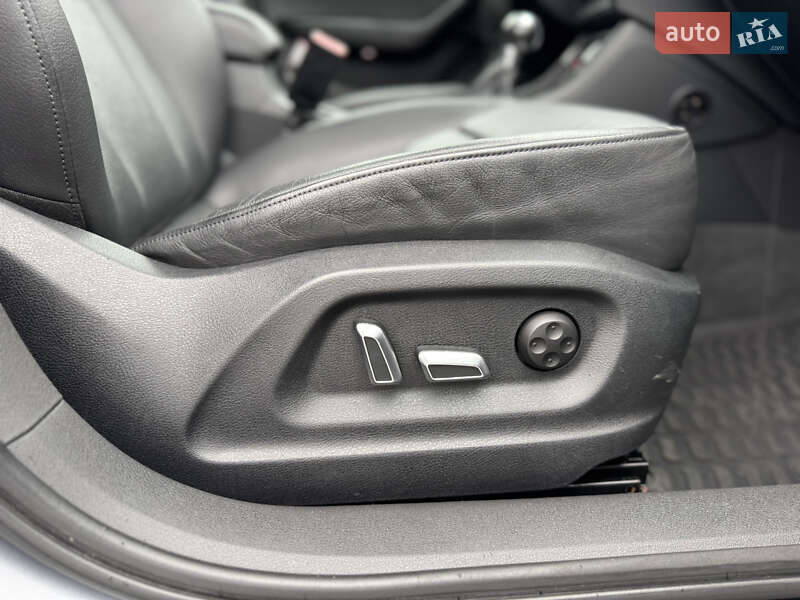 Позашляховик / Кросовер Audi Q3 2015 в Луцьку