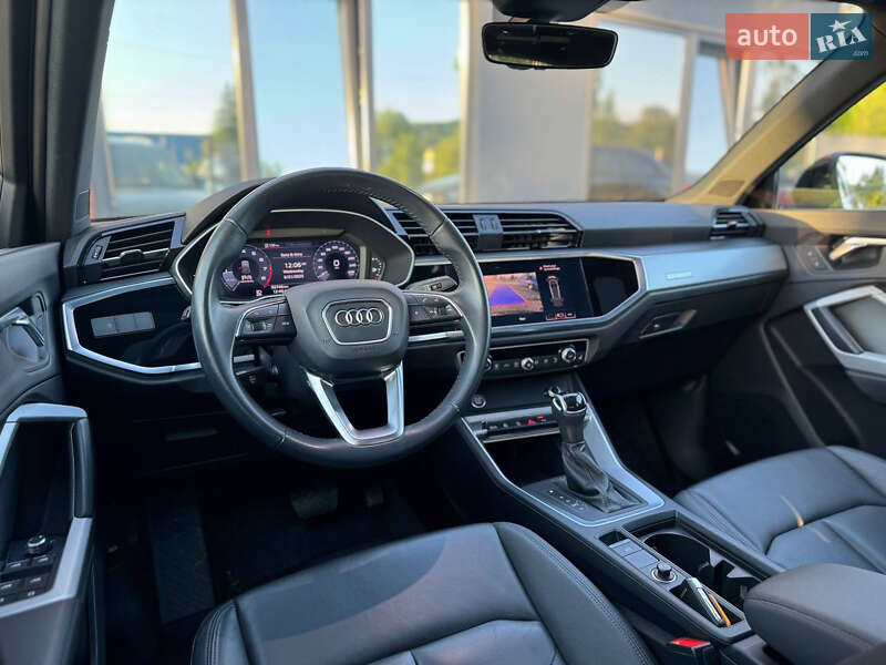 Позашляховик / Кросовер Audi Q3 2019 в Львові