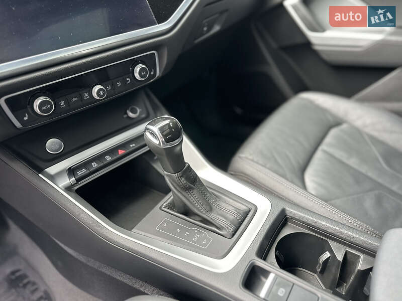 Позашляховик / Кросовер Audi Q3 2019 в Вінниці