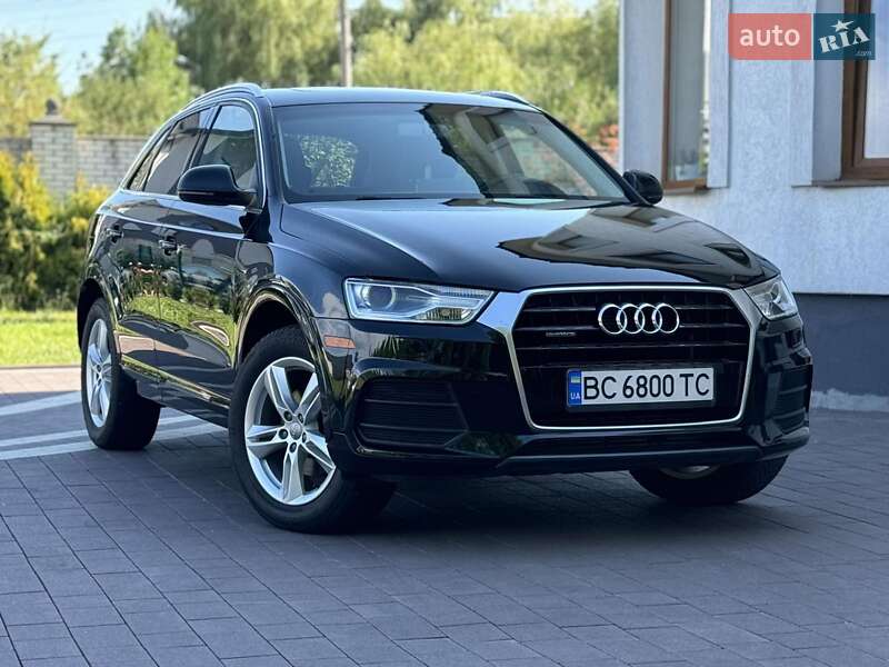 Позашляховик / Кросовер Audi Q3 2016 в 