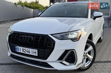 Внедорожник / Кроссовер Audi Q3 2019 в 