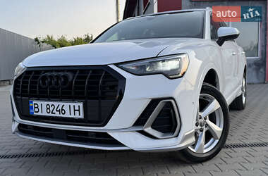 Внедорожник / Кроссовер Audi Q3 2019 в 