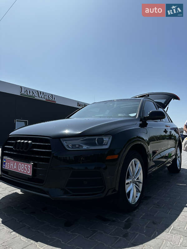 Позашляховик / Кросовер Audi Q3 2016 в Полтаві