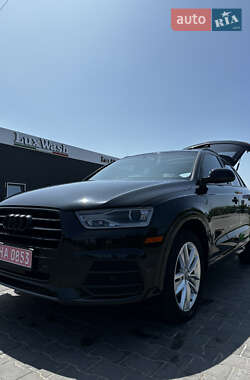 Внедорожник / Кроссовер Audi Q3 2016 в 