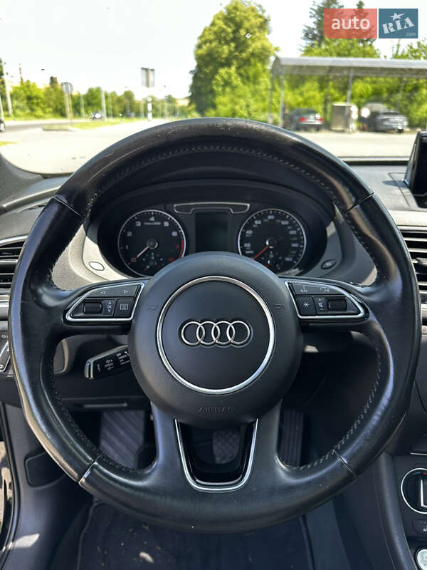 Позашляховик / Кросовер Audi Q3 2016 в Полтаві