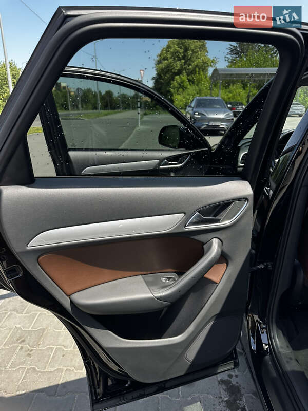 Позашляховик / Кросовер Audi Q3 2016 в Полтаві