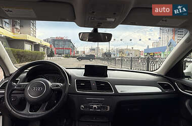 Внедорожник / Кроссовер Audi Q3 2017 в 