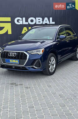 Внедорожник / Кроссовер Audi Q3 2020 в 