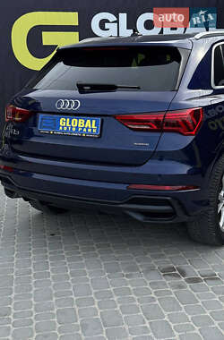Внедорожник / Кроссовер Audi Q3 2020 в 