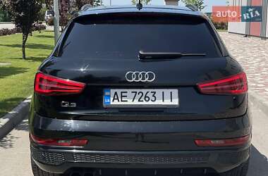 Внедорожник / Кроссовер Audi Q3 2017 в 