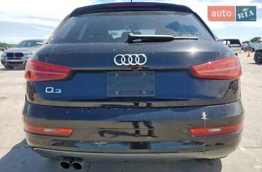 Позашляховик / Кросовер Audi Q3 2016 в 