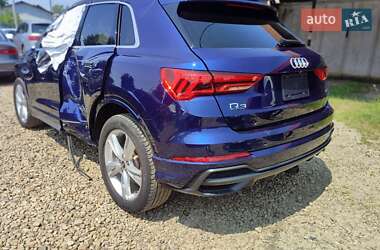 Внедорожник / Кроссовер Audi Q3 2022 в 