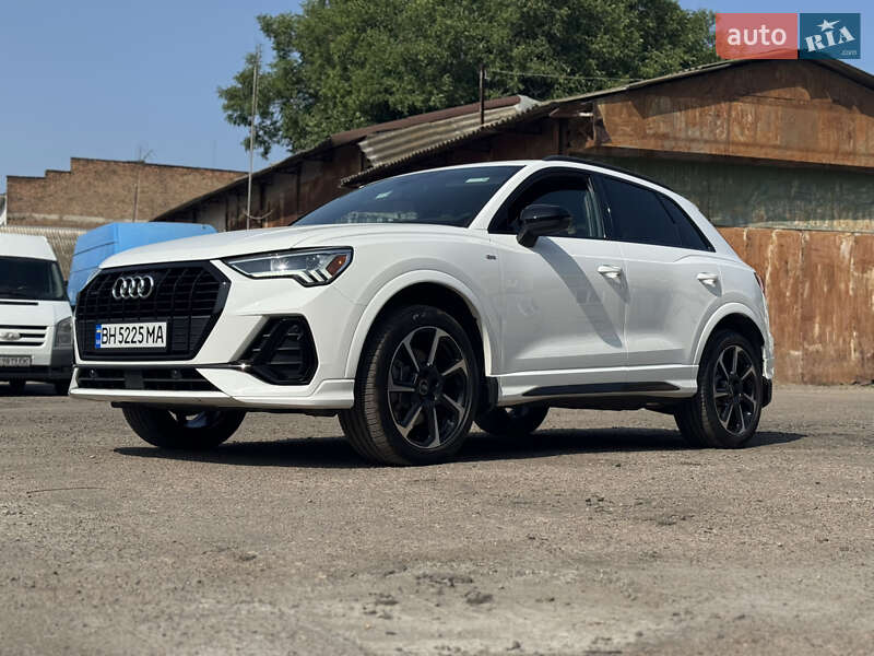 Внедорожник / Кроссовер Audi Q3 2021 в Одессе
