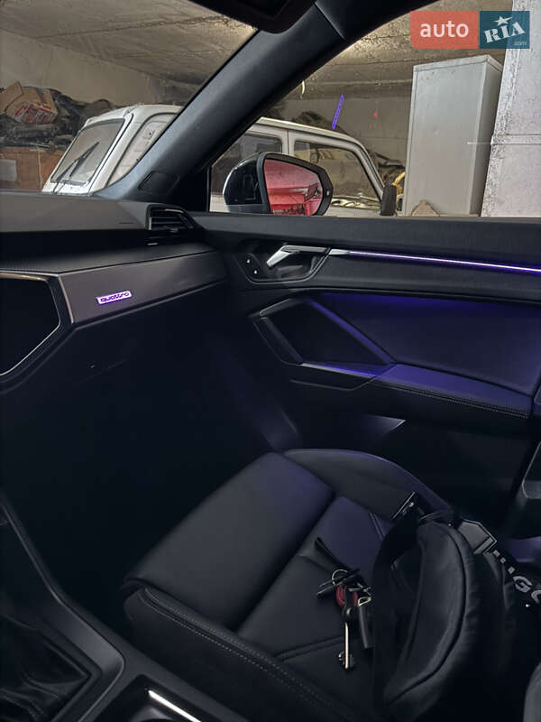 Внедорожник / Кроссовер Audi Q3 2021 в Одессе