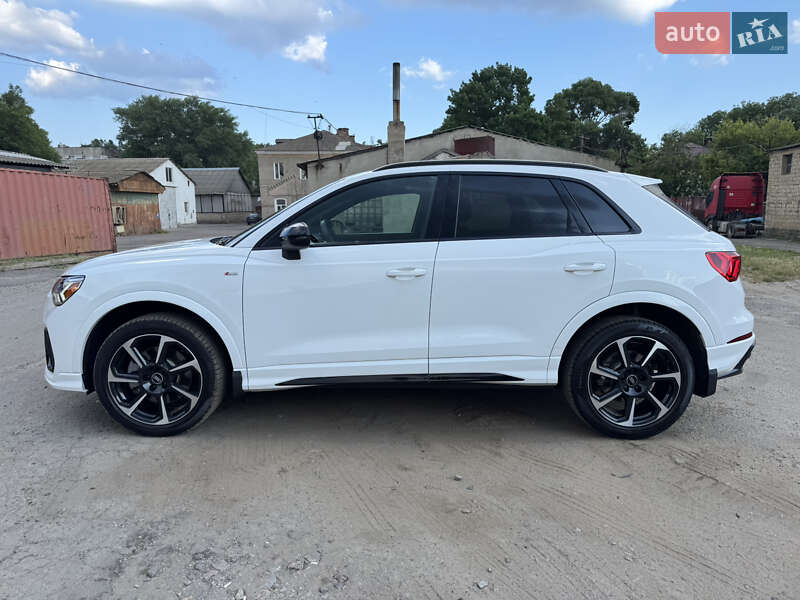 Внедорожник / Кроссовер Audi Q3 2021 в Одессе