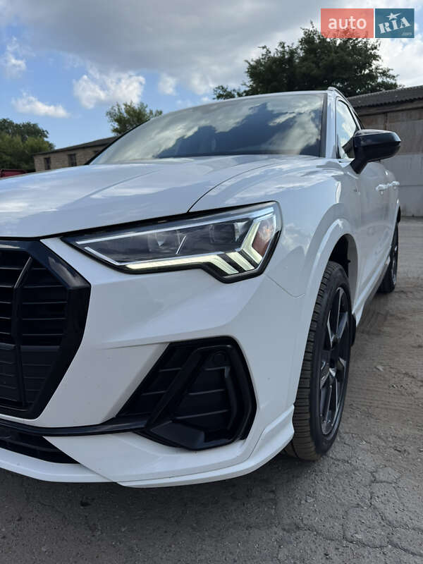 Внедорожник / Кроссовер Audi Q3 2021 в Одессе