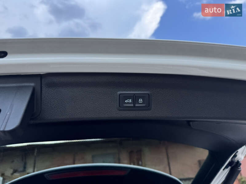 Внедорожник / Кроссовер Audi Q3 2021 в Одессе