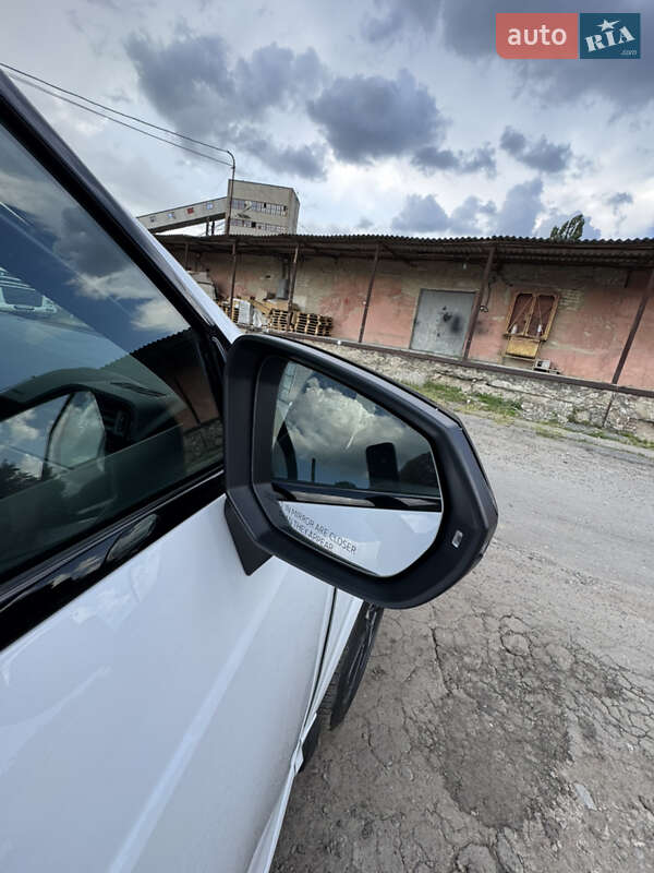 Внедорожник / Кроссовер Audi Q3 2021 в Одессе