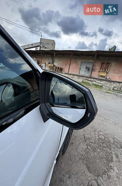 Внедорожник / Кроссовер Audi Q3 2021 в 