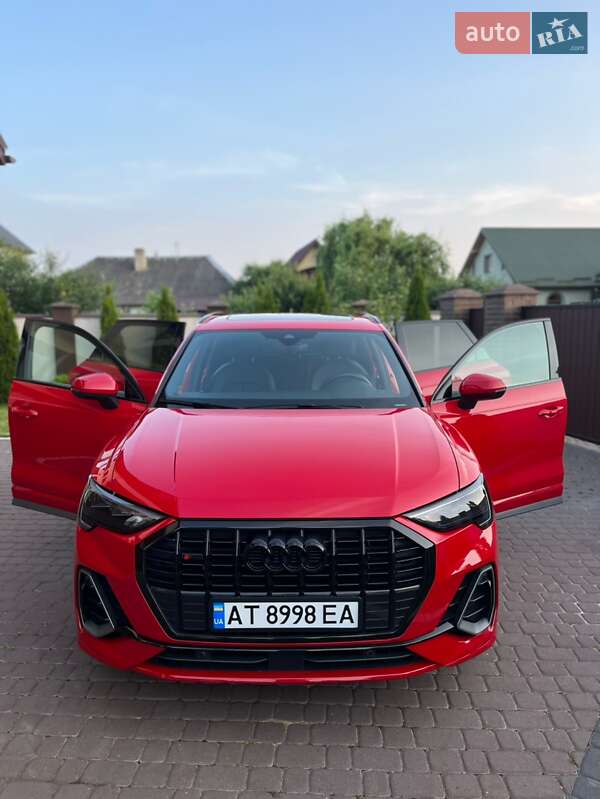 Позашляховик / Кросовер Audi Q3 2021 в Івано-Франківську
