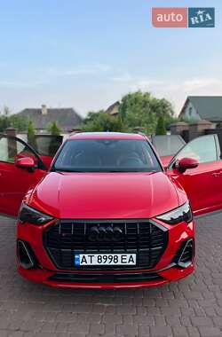 Внедорожник / Кроссовер Audi Q3 2021 в 