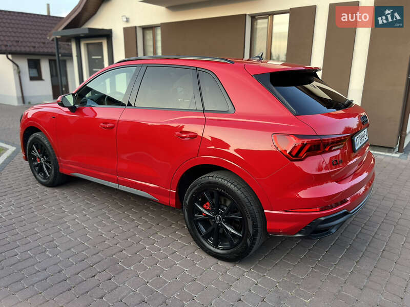 Позашляховик / Кросовер Audi Q3 2021 в Івано-Франківську