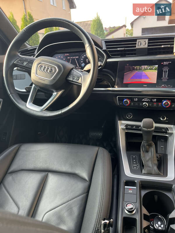 Позашляховик / Кросовер Audi Q3 2021 в Івано-Франківську