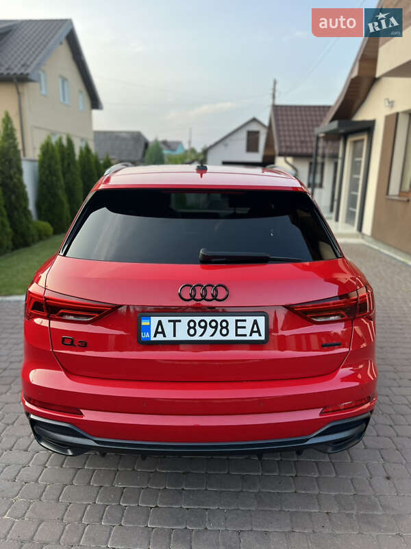 Позашляховик / Кросовер Audi Q3 2021 в Івано-Франківську