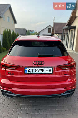 Внедорожник / Кроссовер Audi Q3 2021 в 