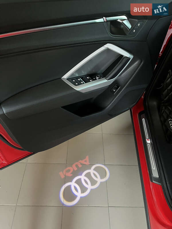 Позашляховик / Кросовер Audi Q3 2021 в Івано-Франківську